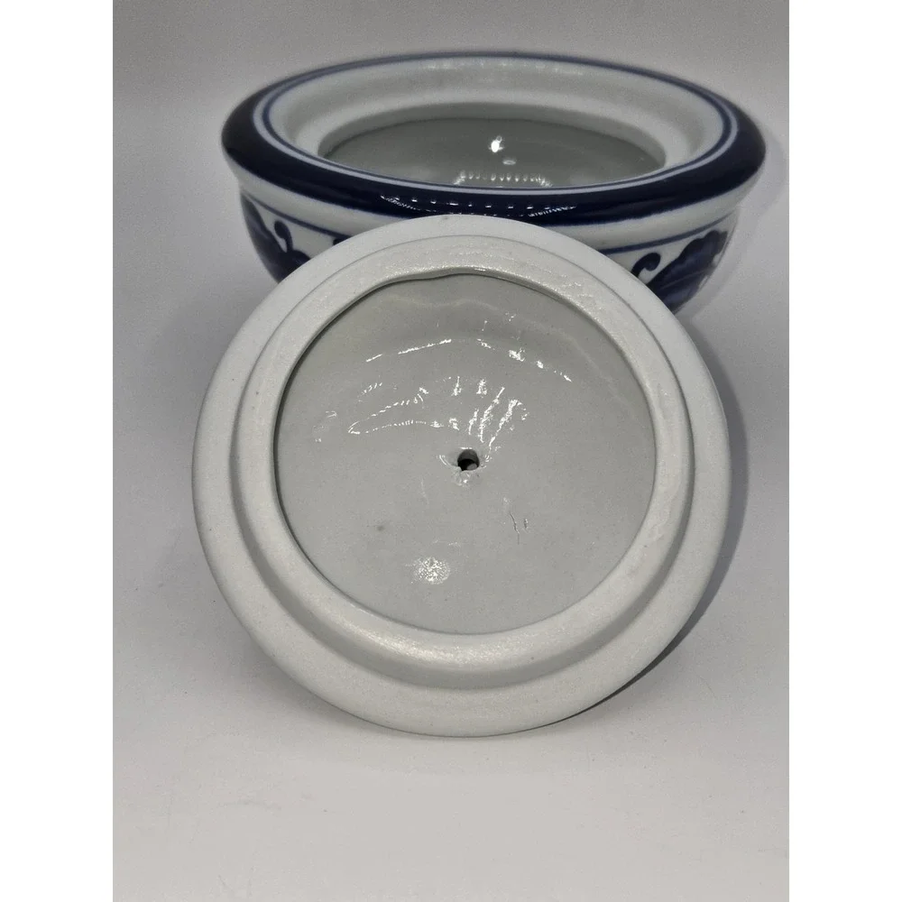 Bombay Company Vintage White & Blue Covered Sugar‎ Bowl